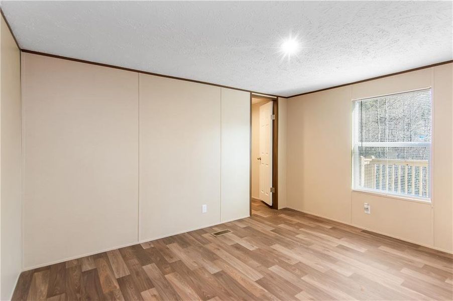 Spacious, unfurnished interior of a new home in , Talking Rock (Image 23).