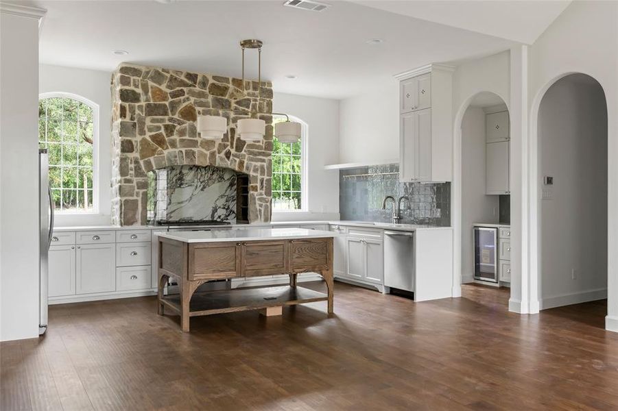 Furnished interior view inside a new home in , Fort Worth (Image 6).