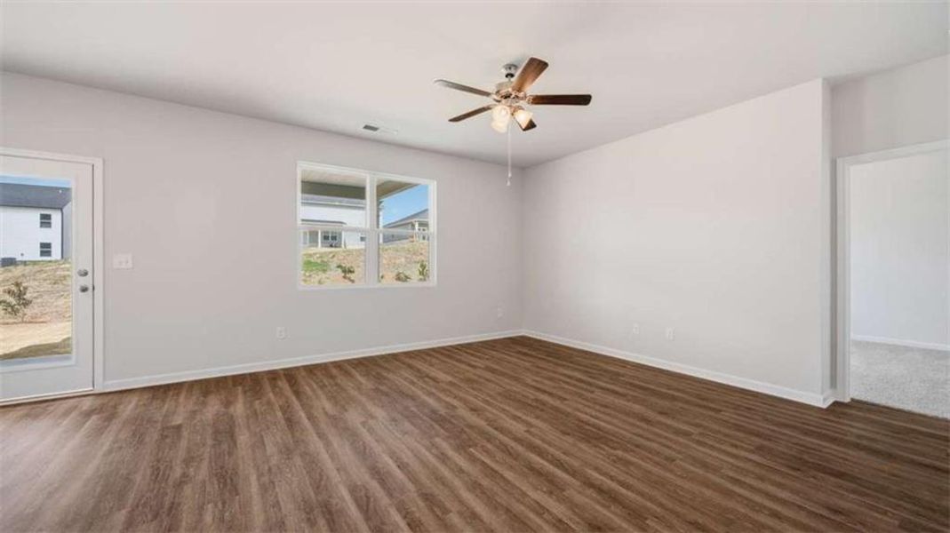 Spacious, unfurnished interior of a new home in Twin Lakes, Hoschton (Image 21).