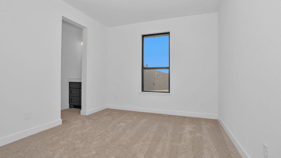 Spacious, unfurnished interior of a new home in Katy Court, Katy (Image 10).