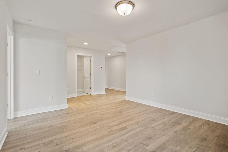 Spacious, unfurnished interior of a new home in Phillips Crossing, Ridgeville (Image 29).