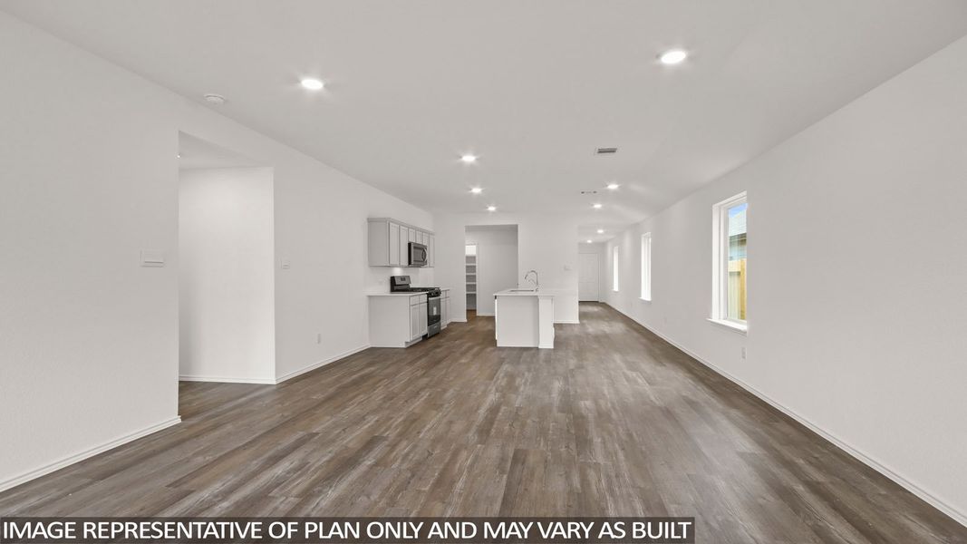Spacious, unfurnished interior of a new home in Venetian Pines, Conroe (Image 10).