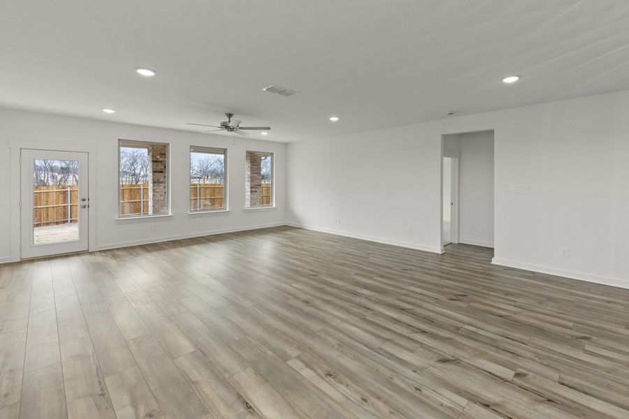 Representative unfurnished interior of a home built from the Katy Lakes Olive 2192 by Brohn Homes in Katy Lakes, Katy (Image 8).