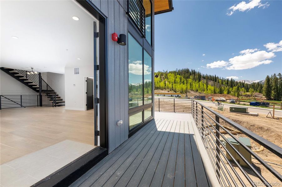 DIFFERENT UNIT // SAME FLOOR PLAN