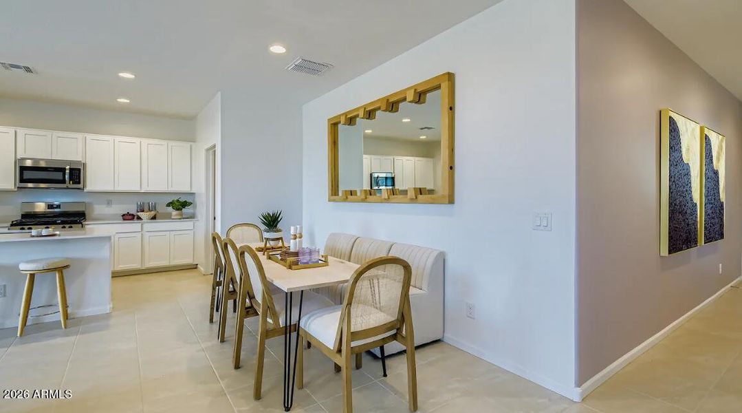Dining Dining