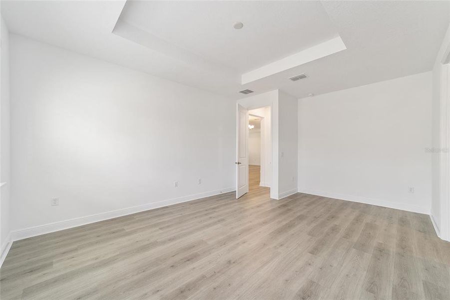 Spacious, unfurnished interior of a new home in , Ocala (Image 42).