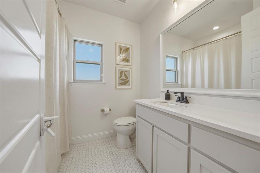 Furnished interior view inside a new home in , Benbrook (Image 27). Furnished interior view inside a new home in , Benbrook (Image 27).