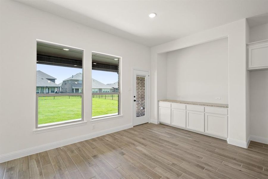 316 Bowrider- Dining-1 316 Bowrider- Dining-1