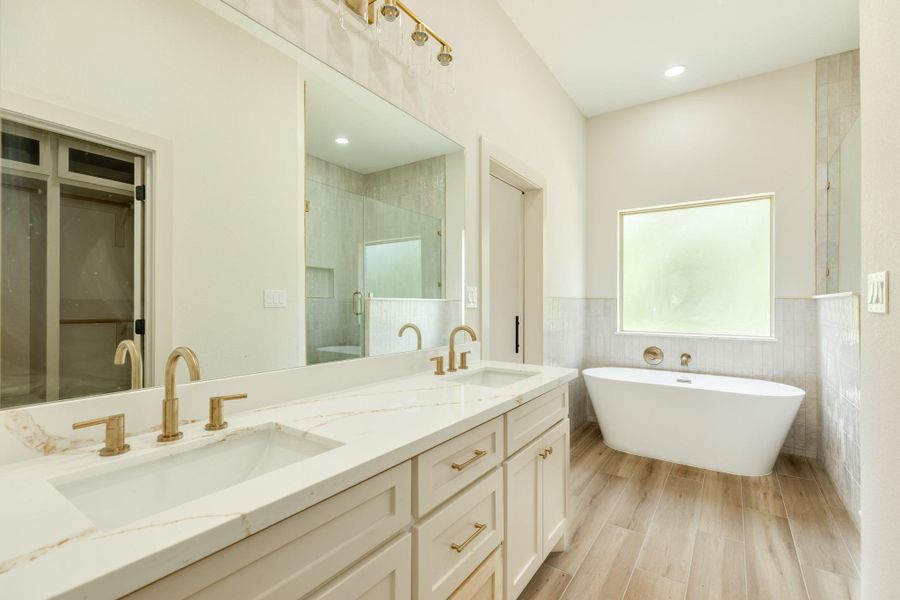 Furnished interior view inside a new home in , Richwood (Image 6).