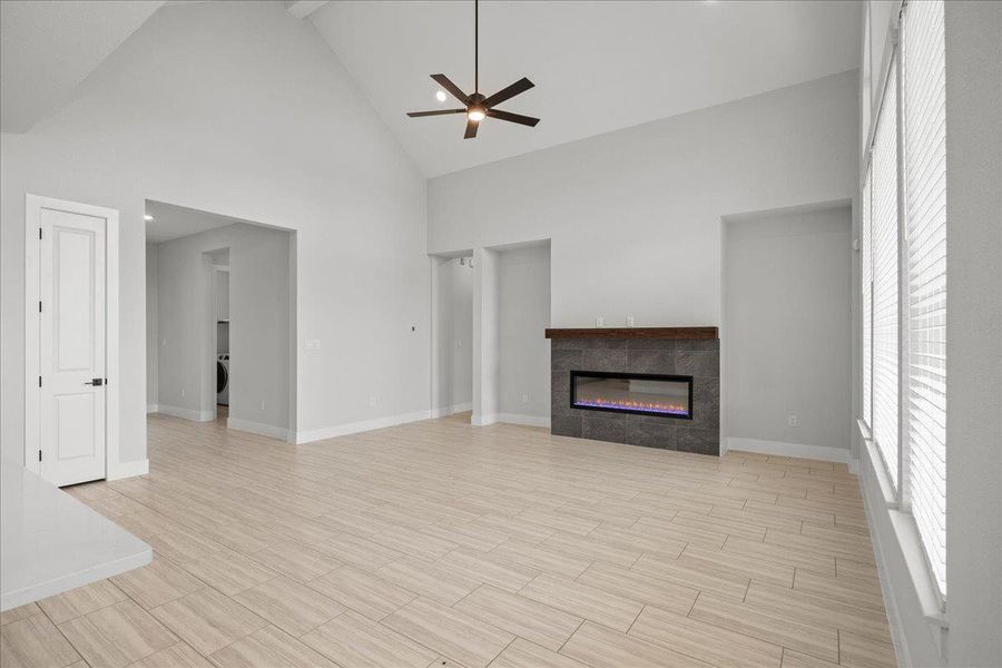 Spacious, unfurnished interior of a new home in 6 Creeks, Kyle (Image 20). Spacious, unfurnished interior of a new home in 6 Creeks, Kyle (Image 20).