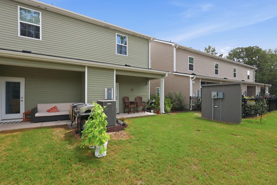 Exterior details and patio area of a home in , Wando (Image 25).