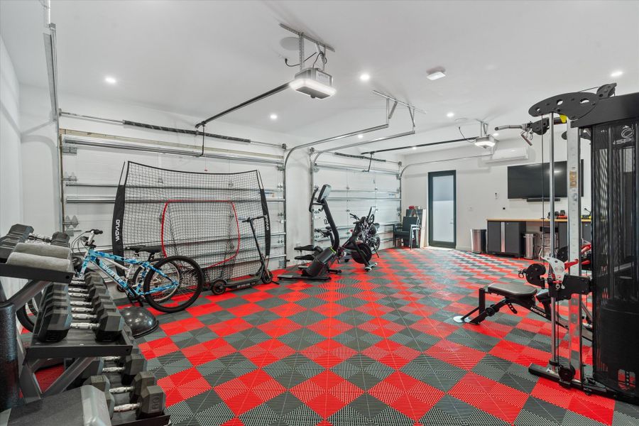 Gym / Garage