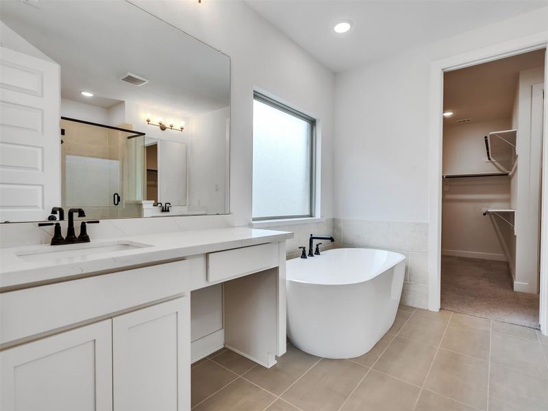 Furnished interior view inside a new home in Cross Creek West, Fulshear (Image 14).