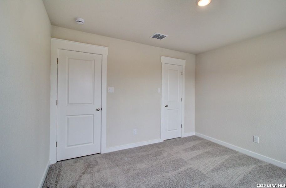 Spacious, unfurnished interior of a new home in Cloud Country, New Braunfels (Image 19).