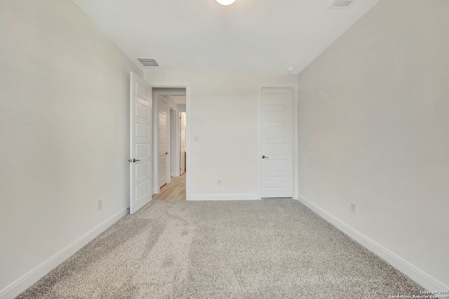 Spacious, unfurnished interior of a new home in Preserve at Annabelle Ranch, San Antonio (Image 28).