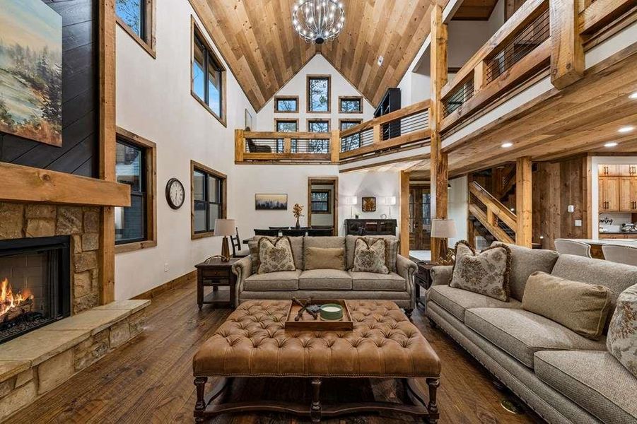 Community amenities in , McCaysville (Image 83).