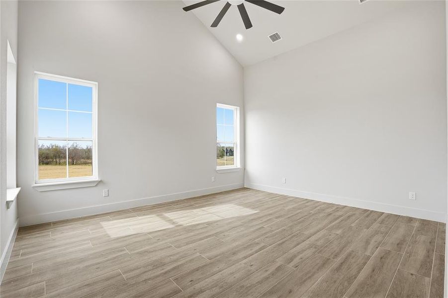Spacious, unfurnished interior of a new home in , Burleson (Image 15).
