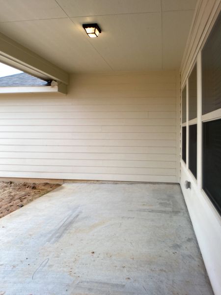 Representative exterior details of a home built from the Floor Plan 1816 by Colina Homes in Grand Magnolia, Magnolia (Image 3). Representative exterior details of a home built from the Floor Plan 1816 by Colina Homes in Grand Magnolia, Magnolia (Image 3).