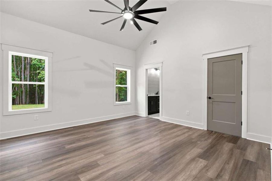 Spacious, unfurnished interior of a new home in , Talking Rock (Image 43).