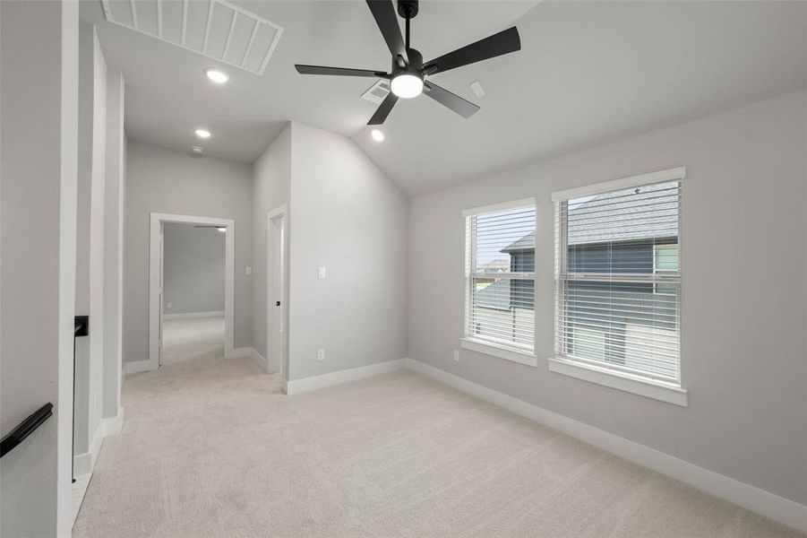 Spacious, unfurnished interior of a new home in Birdsong, Mansfield (Image 27). Spacious, unfurnished interior of a new home in Birdsong, Mansfield (Image 27).