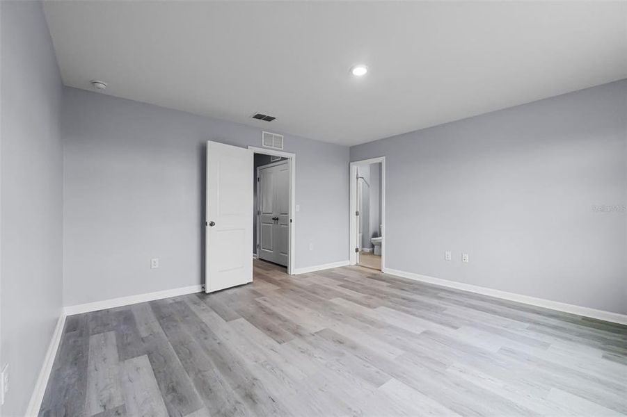 Spacious, unfurnished interior of a new home in Ashford Place, St. Cloud (Image 17). Spacious, unfurnished interior of a new home in Ashford Place, St. Cloud (Image 17).