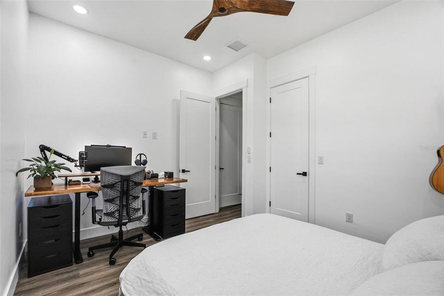 Furnished interior view inside a new home in , Port Charlotte (Image 19).
