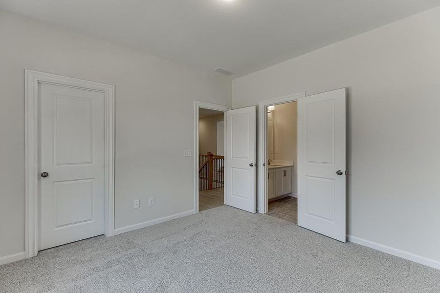 Spacious, unfurnished interior of a new home in , Buford (Image 47).