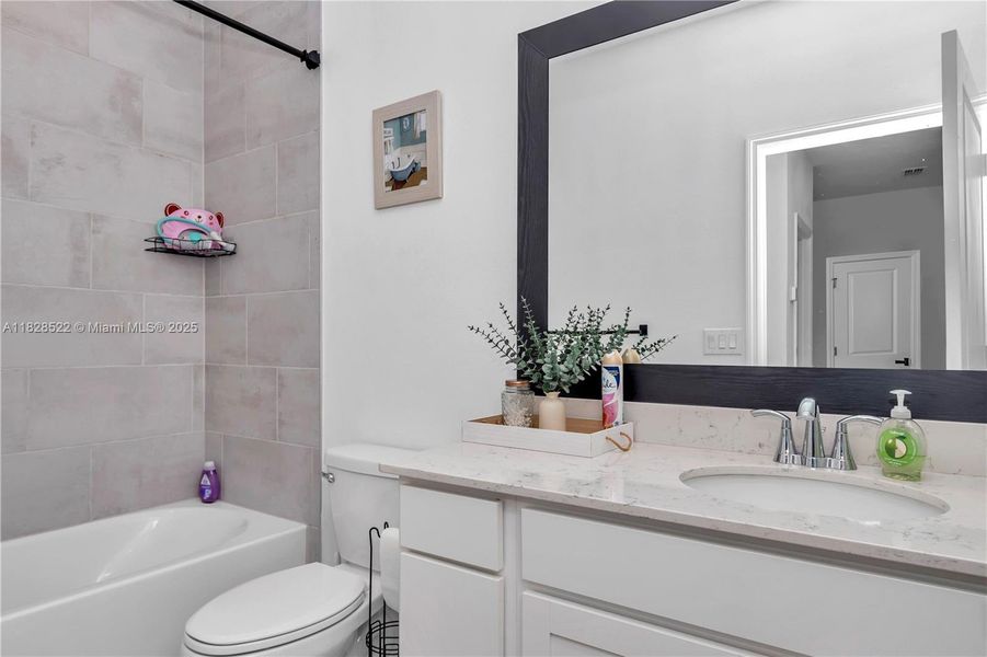 Furnished interior view inside a new home in Country Lane Estates, Williston (Image 31). Furnished interior view inside a new home in Country Lane Estates, Williston (Image 31).