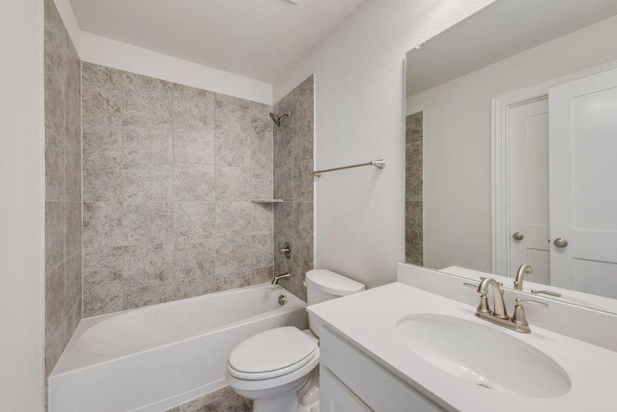 Furnished interior view inside a new home in Prairie Ridge, Venus (Image 14).