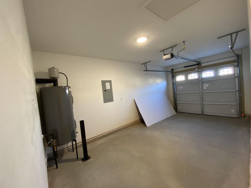 Spacious, unfurnished interior of a new home in Gentry Place, Spartanburg (Image 28).