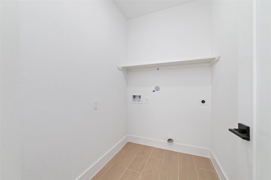 Spacious, unfurnished interior of a new home in , Houston (Image 25). Spacious, unfurnished interior of a new home in , Houston (Image 25).