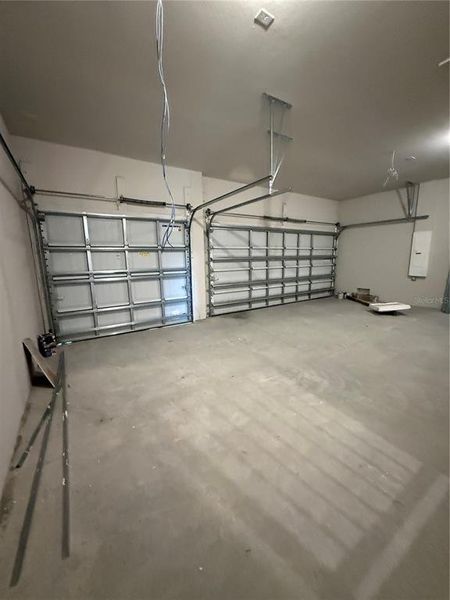 Spacious, unfurnished interior of a new home in , Port Charlotte (Image 20).