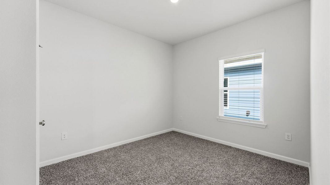 Spacious, unfurnished interior of a new home in Hodges Bayou Plantation, Panama City (Image 24).