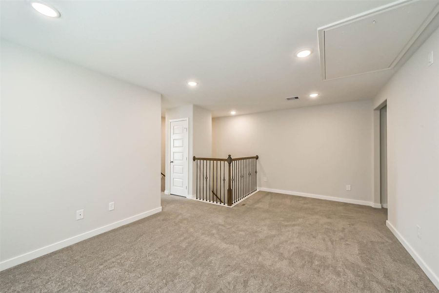 Photos are sample images from a previously built home with the same floor plan. Finishes and fixtures in the current home have been upgraded and may vary. Photos are sample images from a previously built home with the same floor plan. Finishes and fixtures in the current home have been upgraded and may vary.