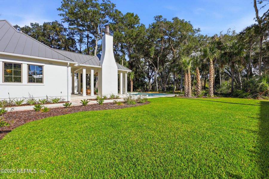 Exterior details and patio area of a home in , Ponte Vedra (Image 54).