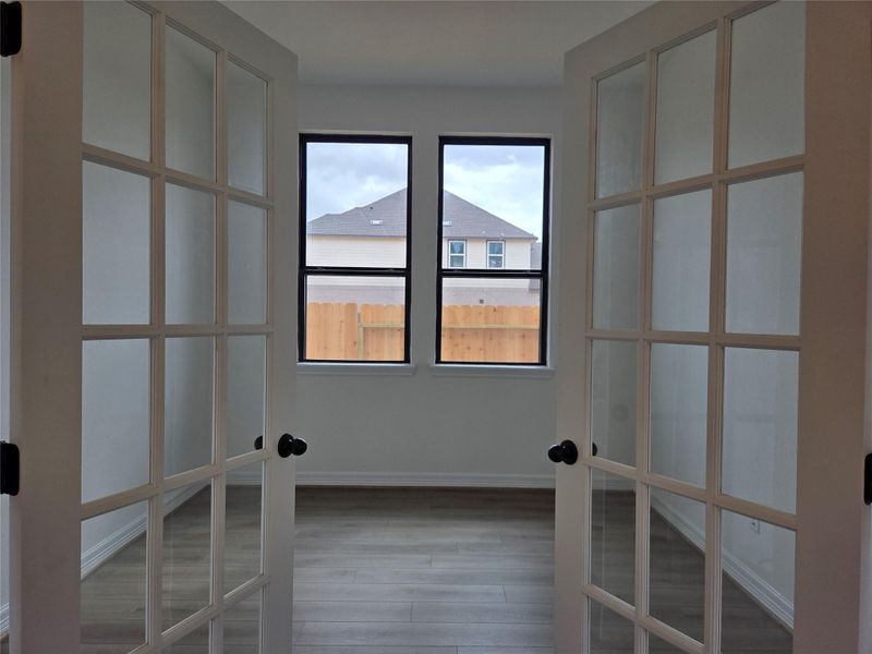 Spacious, unfurnished interior of a new home in Emory Glen, Magnolia (Image 15).