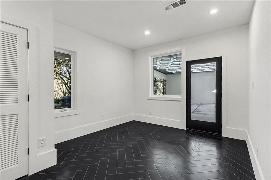 Spacious, unfurnished interior of a new home in , Atlanta (Image 50). Spacious, unfurnished interior of a new home in , Atlanta (Image 50).