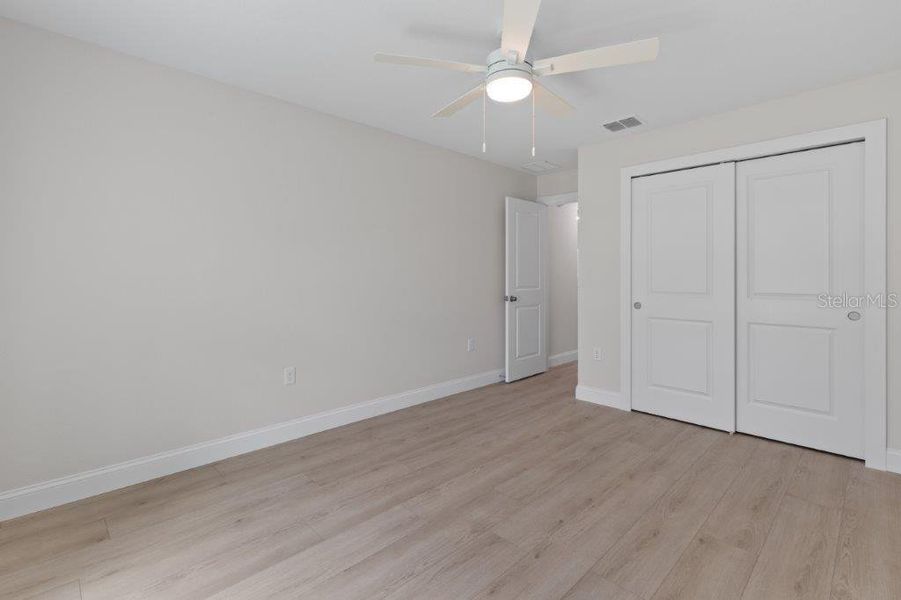 Spacious, unfurnished interior of a new home in , Citrus Springs (Image 31).