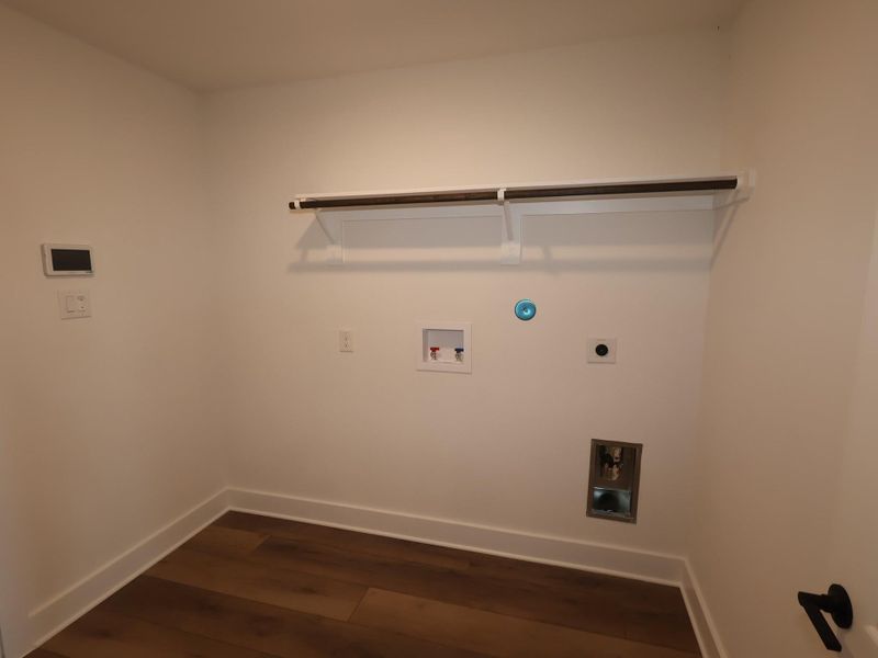Spacious, unfurnished interior of a new home in Lago Mar, Santa Fe (Image 20). Spacious, unfurnished interior of a new home in Lago Mar, Santa Fe (Image 20).