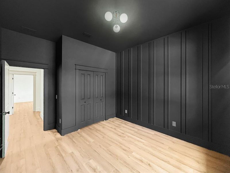 Spacious, unfurnished interior of a new home in , Gulfport (Image 19).