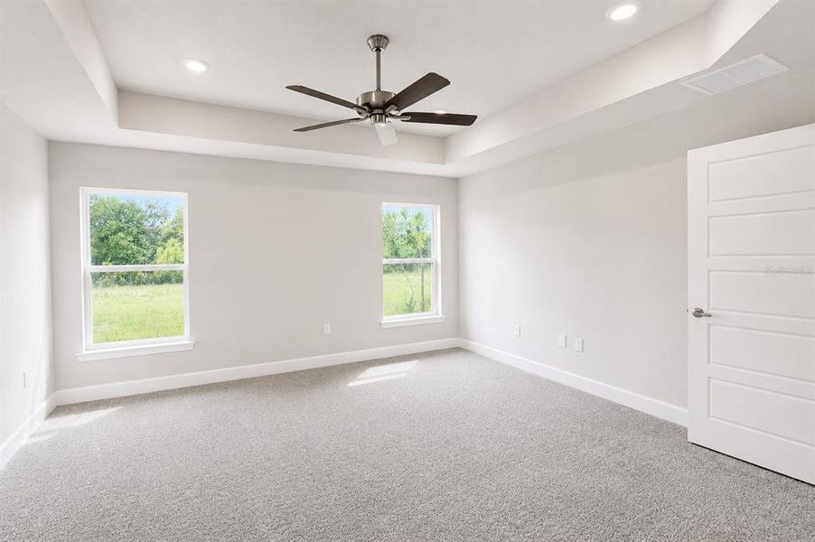 Spacious, unfurnished interior of a new home in Harmony Central, St. Cloud (Image 16).