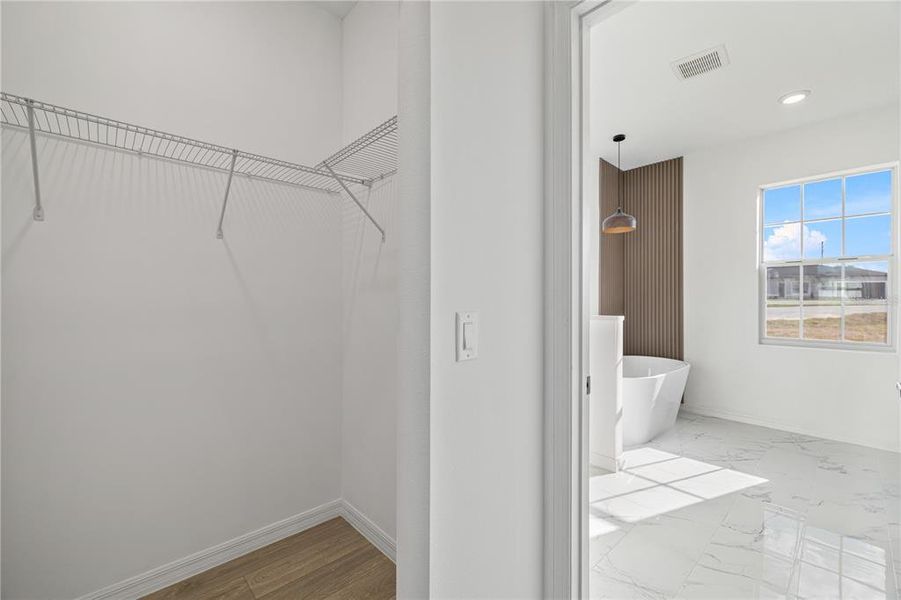 Spacious, unfurnished interior of a new home in , Poinciana (Image 33).