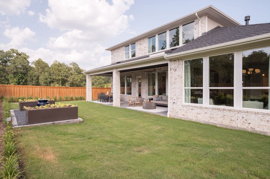 Representative exterior details of a home built from the Snyder by Tri Pointe Homes in Harvest Green, Richmond (Image 32).