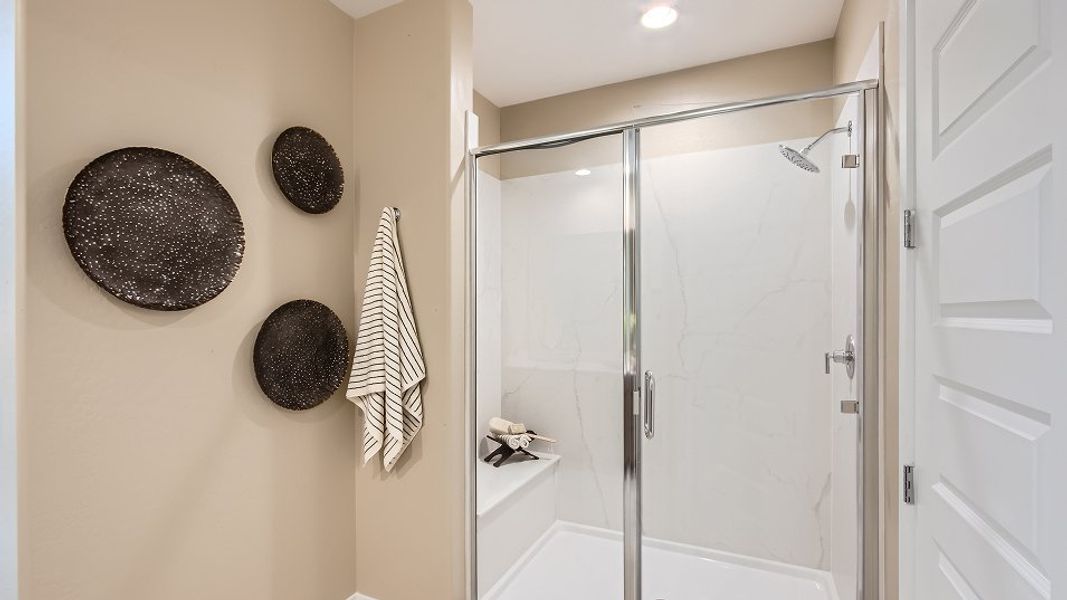 3524 Cottonwood Owners Bath 2of2 F2 Base5