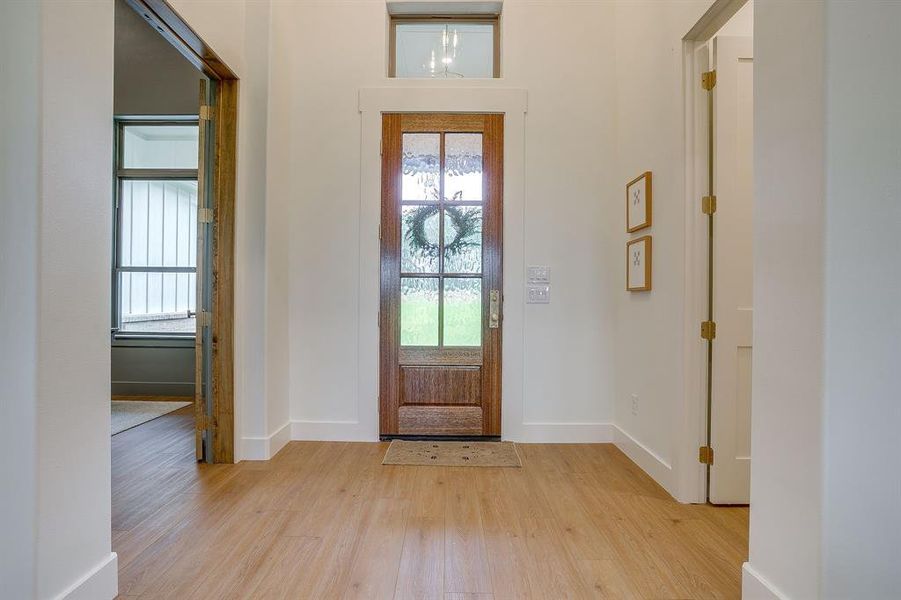 Spacious, unfurnished interior of a new home in , Burleson (Image 18).