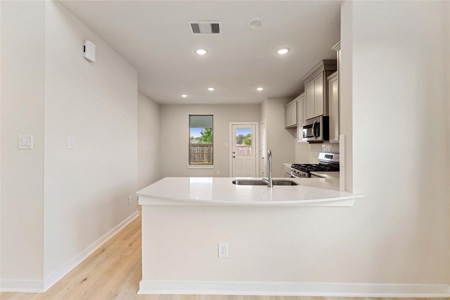 Furnished interior view inside a new home in Magnolia Springs, Montgomery (Image 5). Furnished interior view inside a new home in Magnolia Springs, Montgomery (Image 5).