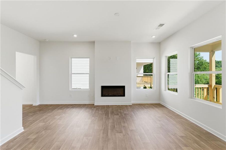 Spacious, unfurnished interior of a new home in The View at Groover’s Lake, Lithia Springs (Image 10).