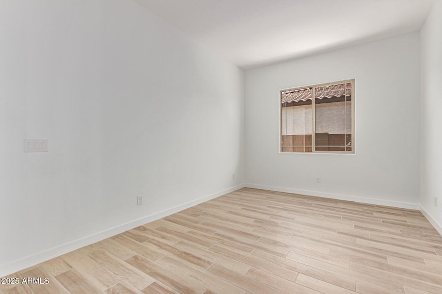 27 - Saddle 27 - Saddle