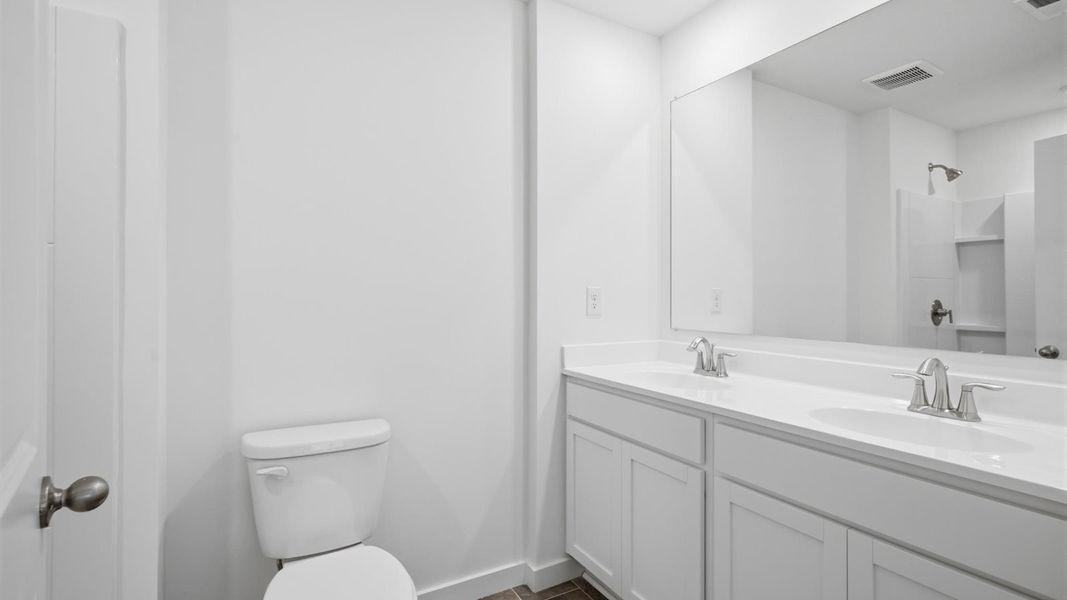 Furnished interior view inside a new home in Emory Creek, Harriman (Image 11).