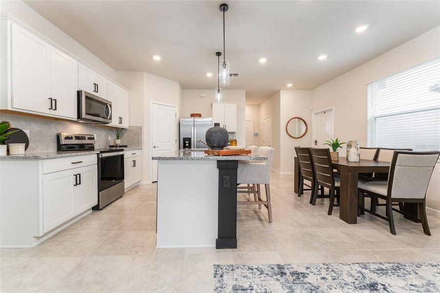 Granite Counter Tops with a Single Stainless Sink